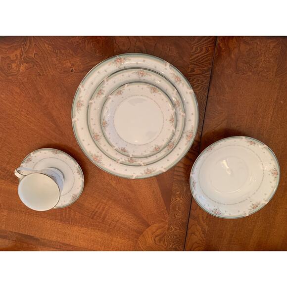 Elegant Noritake Greenbriar Fine China Set new with tags on most every piece. - Picture 2 of 9